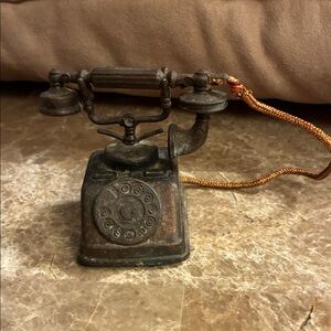Vintage Die Cast Metal Rotary Dial Telephone Pencil Sharpener